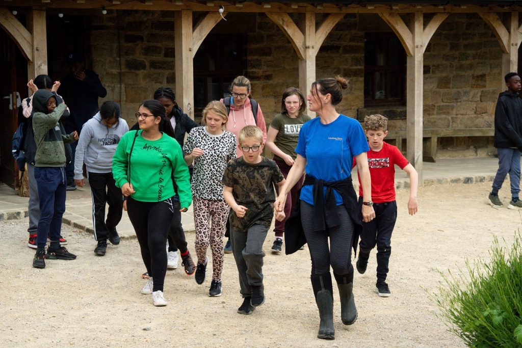 children-visiting-lineham-farm