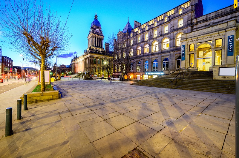 Outside shot of Leeds City Art Gallery